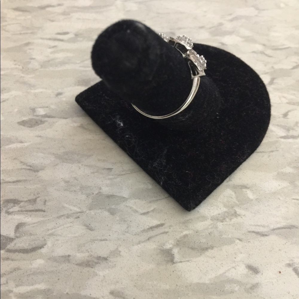 Diamond Ring - Picture 3 of 7